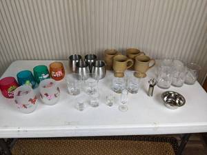 lot 106 image: Assortment of (28) Glassware Items