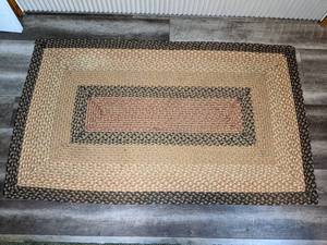 lot 152 image: Bordered Door Mat, 36 x 60