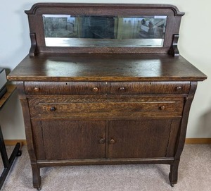 lot 43 image: Beautiful Antique Mirrored Buffet