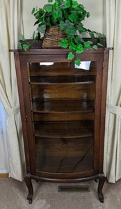 lot 19 image: Gorgeous Antique China Cabinet