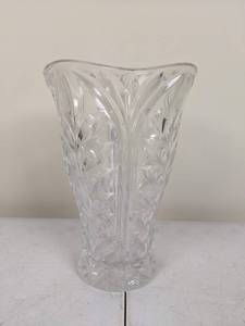lot 168 image: Full Lead Crystal (24%) Vase, Block Handcrafted made in Slovakia