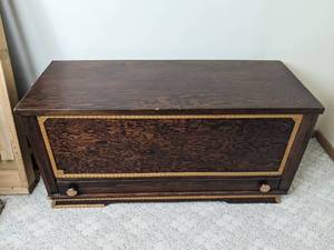 lot 80 image: Dark Wood Hope Chest with Contents (Wrapping Paper, Gift Bags, etc.)