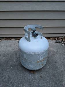 lot 192 image: Grill Propane Tank
