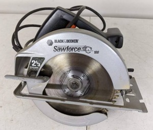 lot 47 image: Black & Decker 7 14 Sawforce 100 Circular Saw