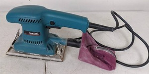 lot 51 image: Makita BO3700 120V 1.6Ah Corded Sheet Sander