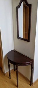 lot 22 image: Classic Semi-Circle Hall Table and Wall Mirror