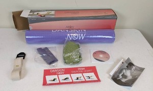lot 121 image: Danskin Yoga Fitness Eight Piece Kit