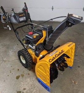 lot 9 image: 2X 24 Cub Cadet Snow Blower