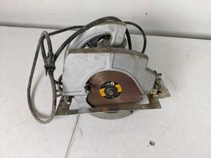 lot 186 image: Working 6 14-Inch Circular Saw, Silver