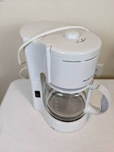 lot 201 image: Proctor Silex Coffee Maker, White