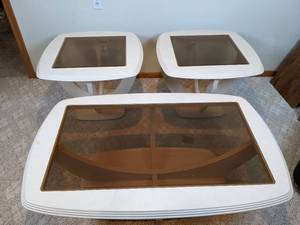 lot 212 image: Stunning Side Tables and Coffee Table Matching Set, Glass Top