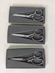 lot 152 image: NEW 3 Pair of Gingher Scissors in Boxes (Right Handed)