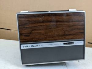 lot 163 image: Vintage Bell & Howell Super 88MM Projector