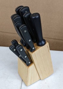 lot 171 image: ChefMate 11-Piece Knife Set in Wooden Block