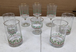 lot 179 image: 8-Piece Collection of Christmas Drinkware