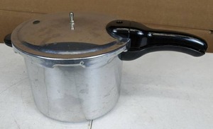 lot 168 image: Vintage Presto Pressure Cooker