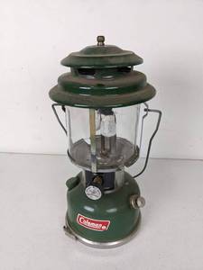 lot 202 image: Vintage Coleman 220H Lantern