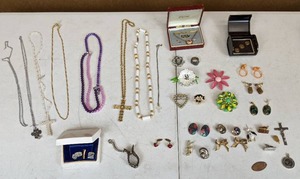 lot 215 image: Assorted Jewelry Necklaces, Earring, Pins, Brooches and More
