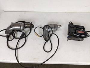 lot 253 image: Milwaukee Hole Shooter, B&D Deluxe Utility Drill, Craftsman Sabre Saw