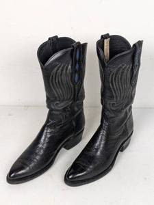 lot 81 image: Loveless Custom Made Mens Cowboy Boots, Black