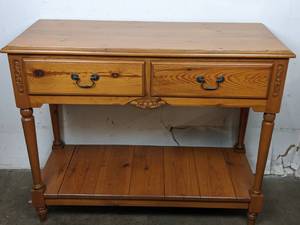 lot 115 image: Beautiful Wood 2-Drawer Console Table