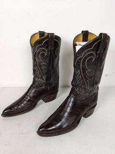 lot 93 image: Tony Lama Cowboy Boots Mens Size 10.5B
