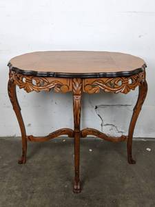 lot 66 image: Vintage Carved 31-Inch Console Table