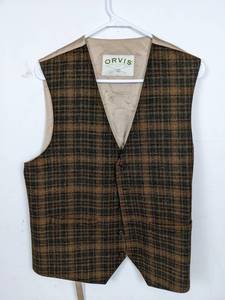 lot 299 image: Mens Orvis Plaid Vest, Size Medium 100% Wool
