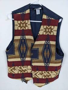 lot 292 image: Mens Blanket Pattern Vest by Laura Michelle, Size Large