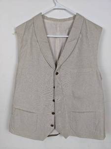 lot 290 image: Mens LinenSeersucker Vest by Kroon, Size Large