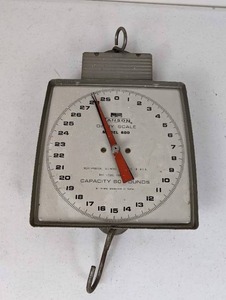 lot 320 image: Vintage Hanson Dairy Scale, Model 600