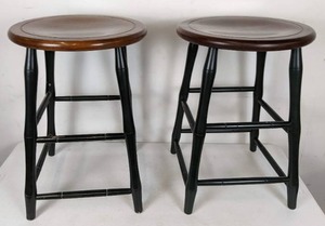 lot 323 image: Beautiful Pair of Nichols & Stone Co. Barstools
