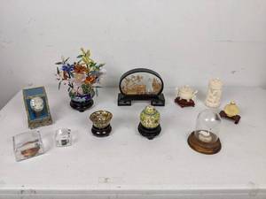 lot 110 image: Vintage Assortment of Table Dcor Enclosed Scenery, Glass Flowers in Vase, Painted Egg in Box and More