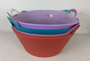 lot 368 image: Set of (6) 20 Party Tubs in Various Colors