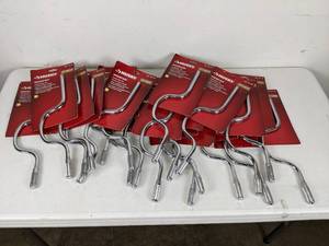 lot 372 image: NEW Set of (20) Husky 38 Speeder Bars