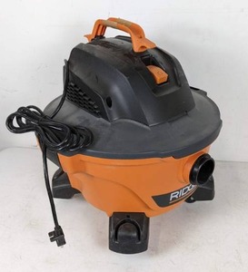 lot 400 image: Ridgid 3.5 PHP WetDry Vacuum