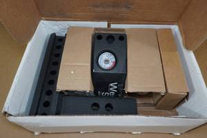 lot 33 image: Weigh Safe Adjustable Receiver Hitch with Tongue Weight Gauge