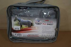 lot 40 image: Professionals Choice Comfort Fit Fly Sheet
