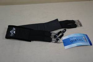 lot 42 image: Professionals Choice SMx English Saddle Girth