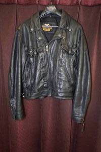 lot 95 image: Harley Davidson Black Leather Riding Jacket - Mens XL