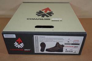 lot 132 image: CHOICE OF SIZE Compass 360 Ledges Felt Wading Shoes - 78913