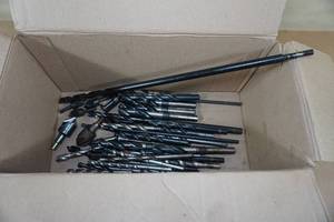 lot 213 image: Assorted Drill Bits and End Mills