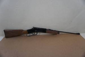 lot 232 image: Vintage Crosman 73 BB Repeater Rifle