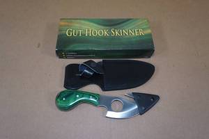lot 249 image: Frost Cutlery Gut Hook Skinner Knife with Green Handle and Sheath