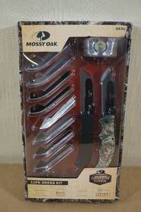 lot 257 image: Mossy Oak 11PK Dress Kit Knife Set