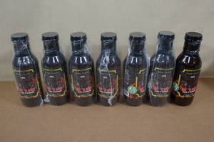 lot 8 image: Croix Valley Sauce and Marinade - Hot N Spicy