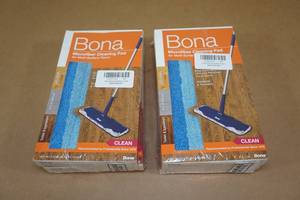 lot 23 image: Bona Microfiber Cleaning Pads