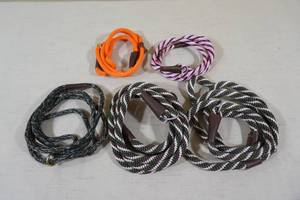 lot 61 image: Mendota Dog Leashes