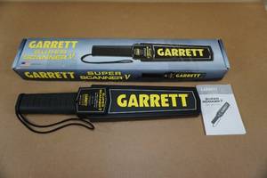lot 135 image: Garrett Super Scanner V Metal Detector Wand