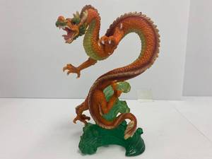 lot 7 image: Fantasy Dragon Statue NIB